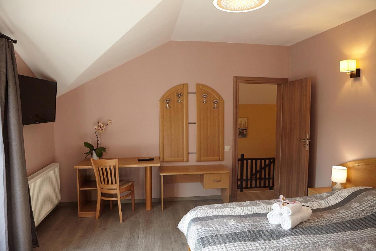Apartament Rozelor Brașov Exterior foto