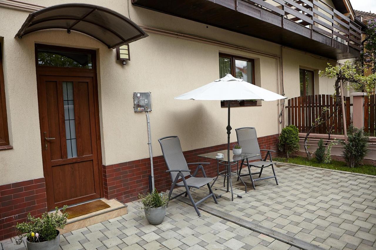 Apartament Rozelor Brașov Exterior foto