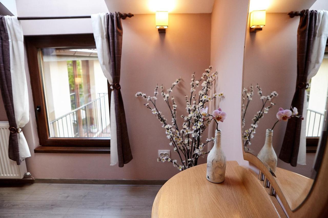 Apartament Rozelor Brașov Exterior foto