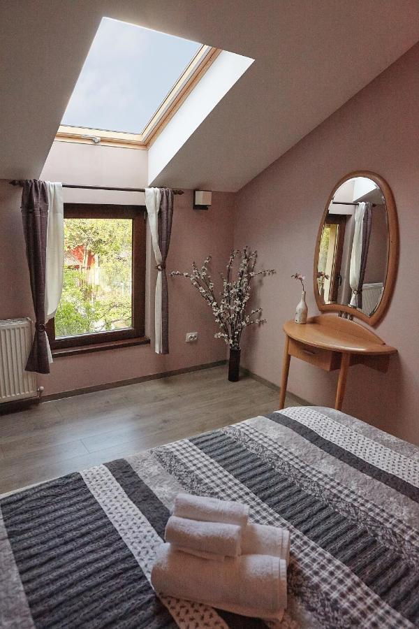 Apartament Rozelor Brașov Exterior foto